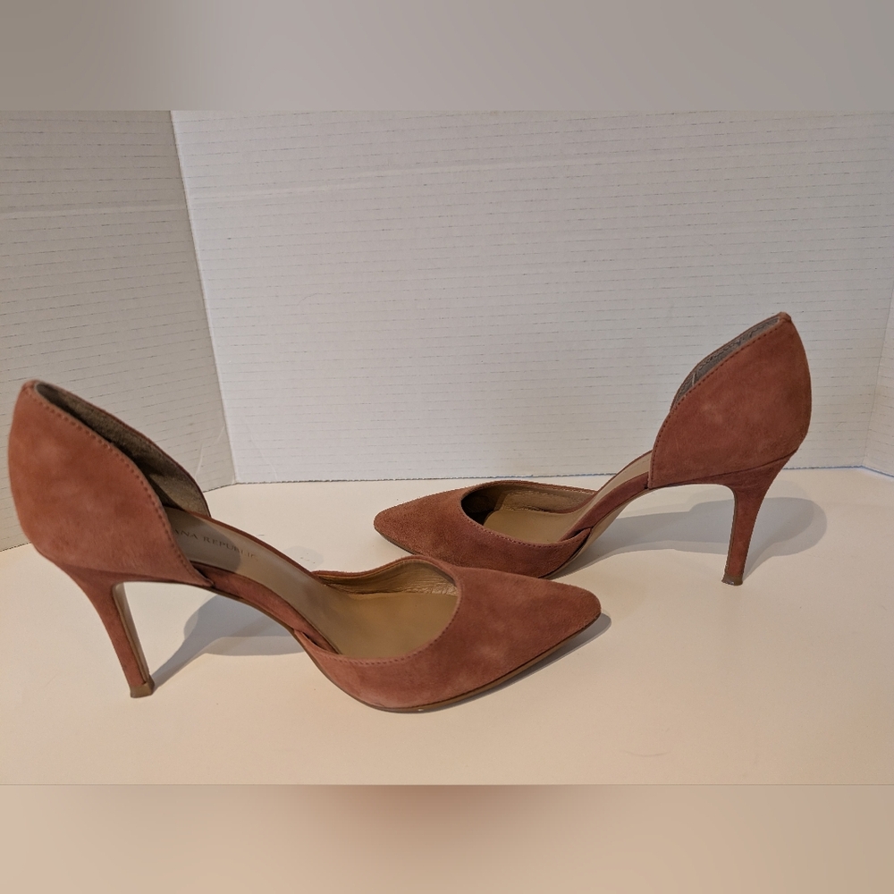 Banana Republic Womens‎ Cafe Au Lait Brown Suede Heels Sz.6 - Picture 10 of 14